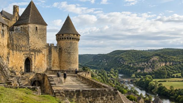 Visiter les châteaux du Périgord noir pour découvrir l'histoire